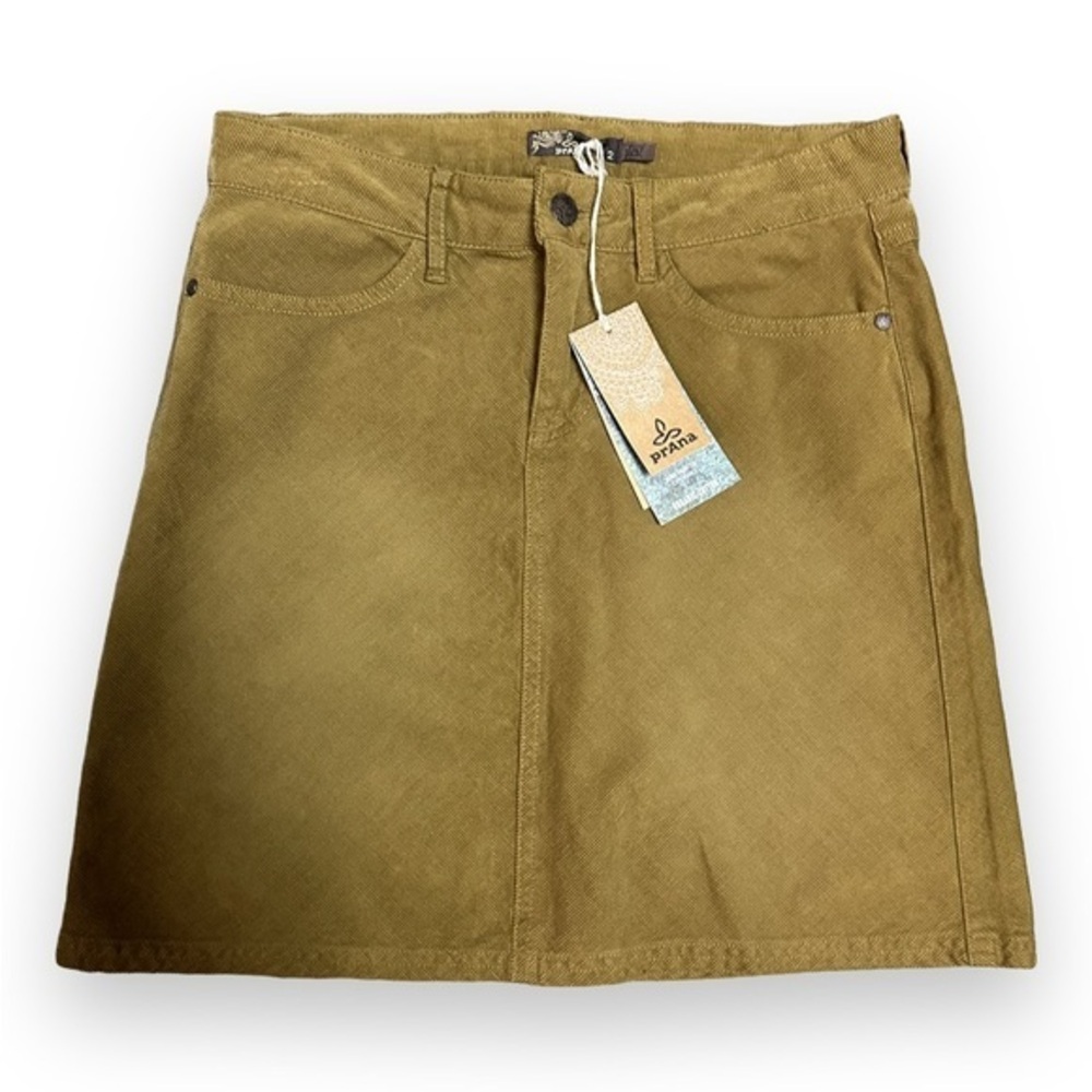 Prana corduroy skirt with pockets. Retail $75. NWT.